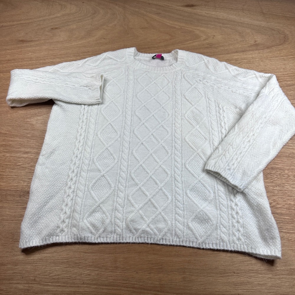 Vince Camuto Womens Medium Ivory Cable Knit Sweater Soft Crewneck Cozy